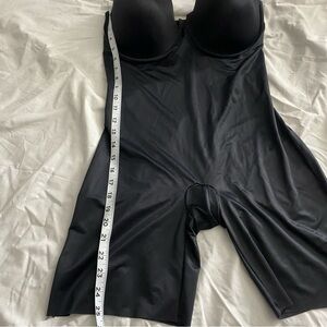 NWOT Assets Red Hot Spanx Convertible Cupped Bodysuit 10173R Very Black sz 1X